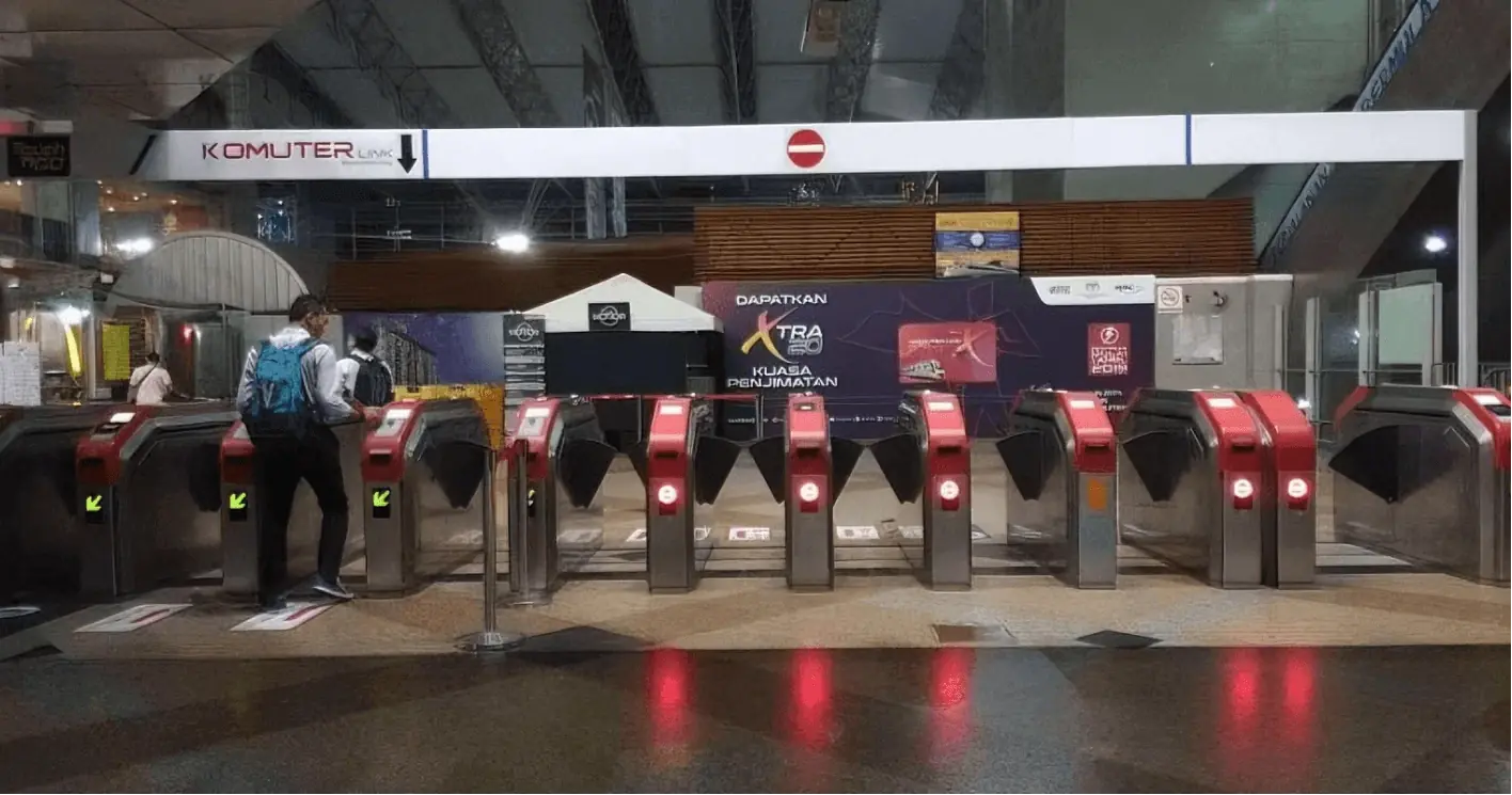 Hogyan lehet kezelni a hozzáférési jogosultságot a beléptető forgókerekekhez?