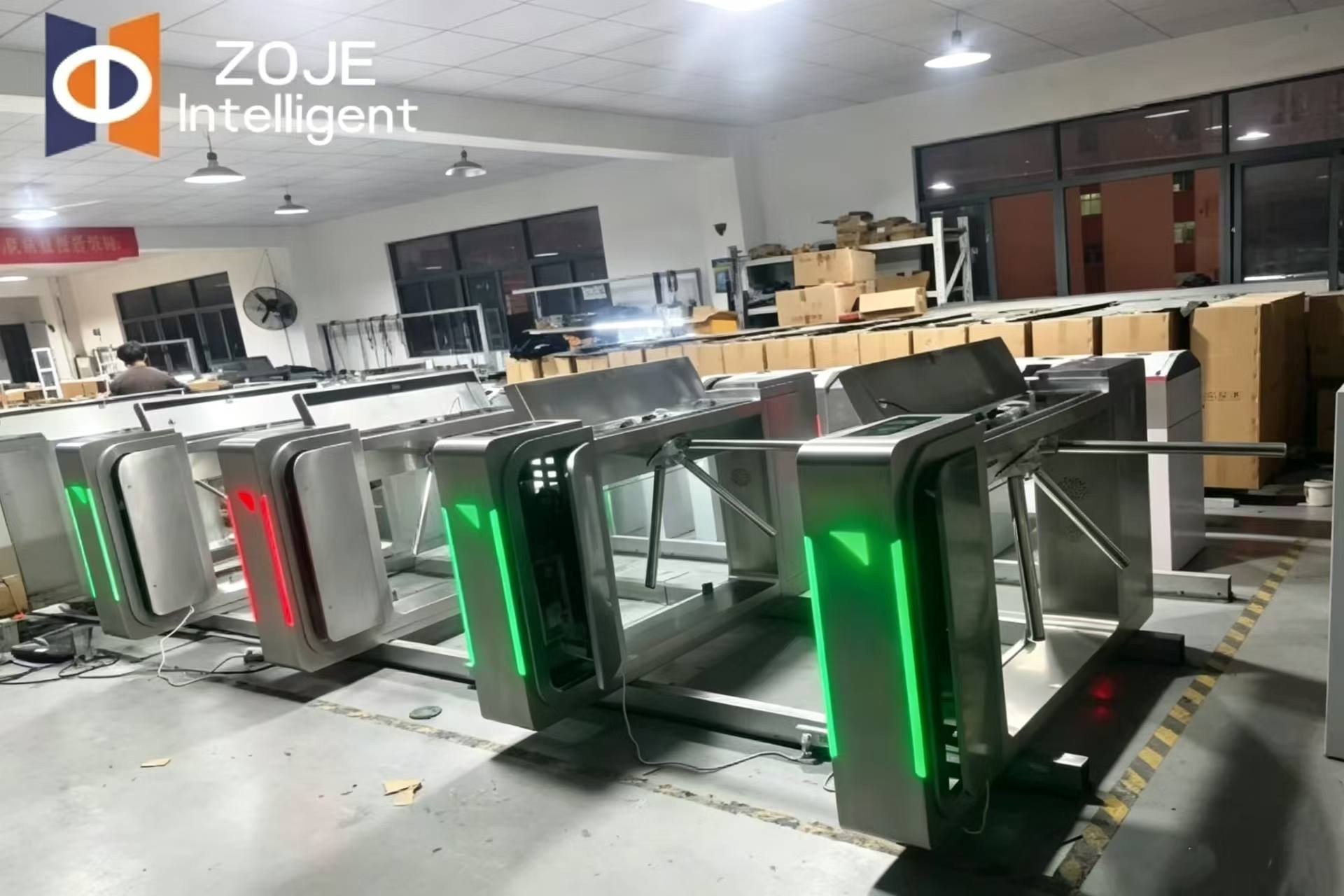 Miért választják az építkezések és a festői területek továbbra is az állványos forgókart?